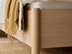 Letto con testata dritta con doghe in legno su nastro 120x200 OMM