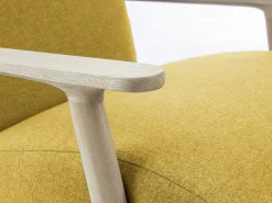 Poltrona Martaina legno e tessuto