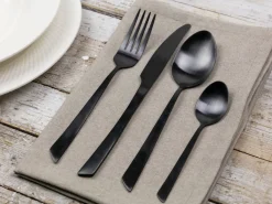 Set posate Cut 24 pezzi in acciaio nero opaco