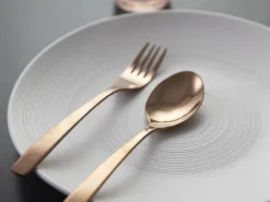 Set posate Madison 24 pezzi in acciaio copper lucido