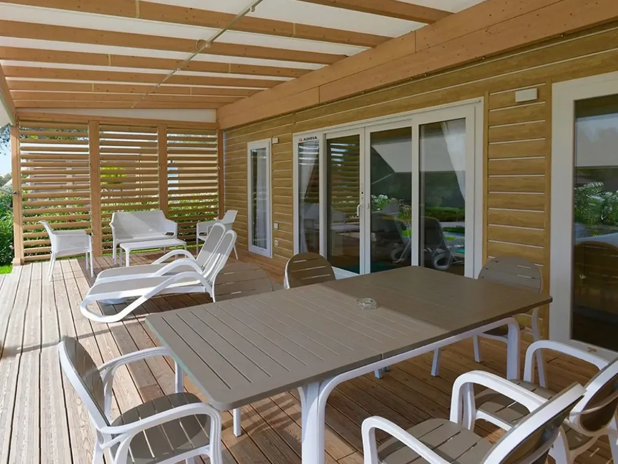 Set tavolo Alloro 140/210 con 6 poltrone Palma