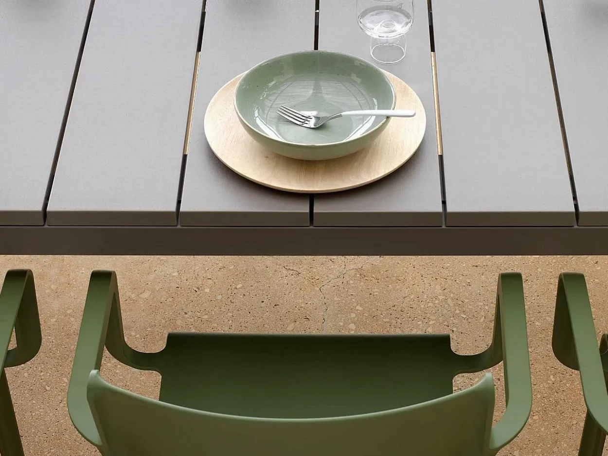 Set tavolo Rio 140/210 con 6 sedie Trill con braccioli