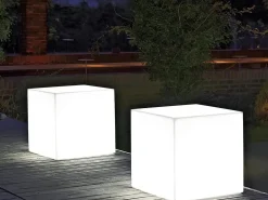 Sgabello Kube 50 con Kit Luce Esterno