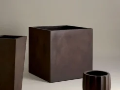 Vaso Square